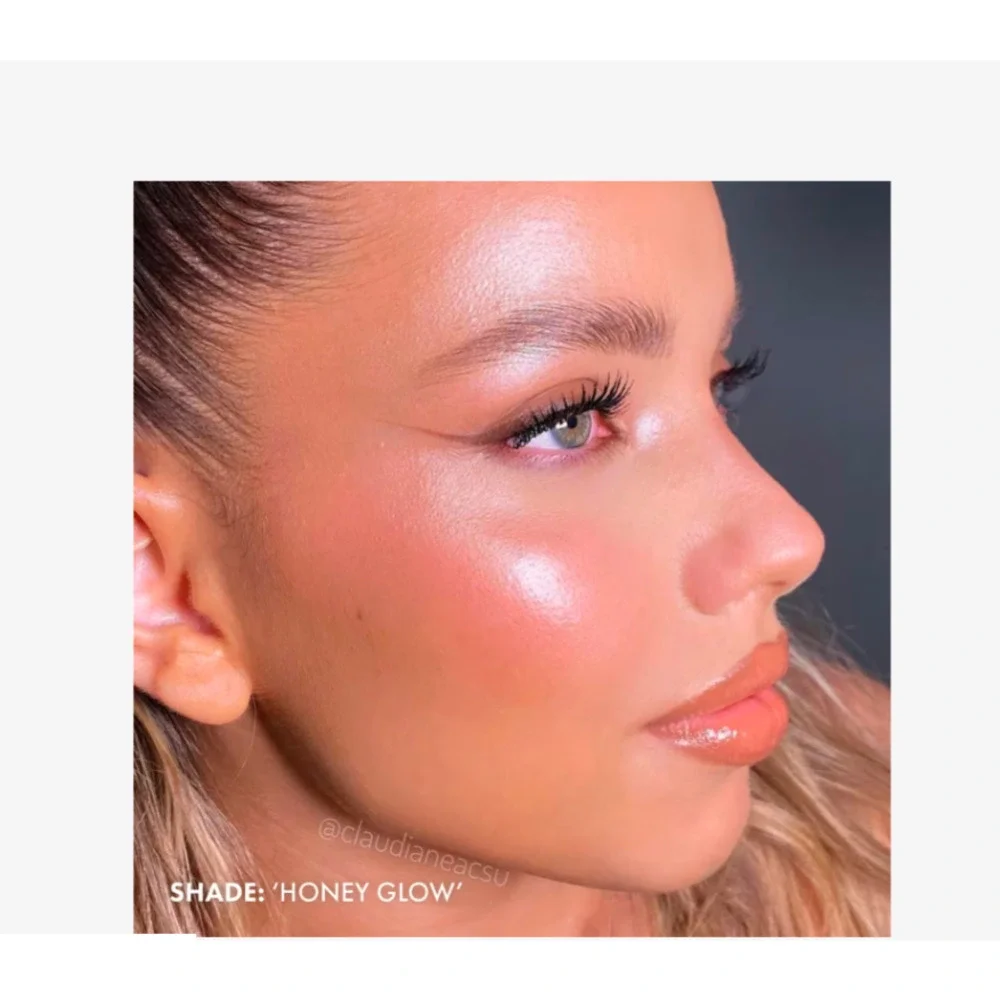 ICONIC LONDON Radiance Booster Dewy Tinted Moisturizer (Honey Glow) NIB